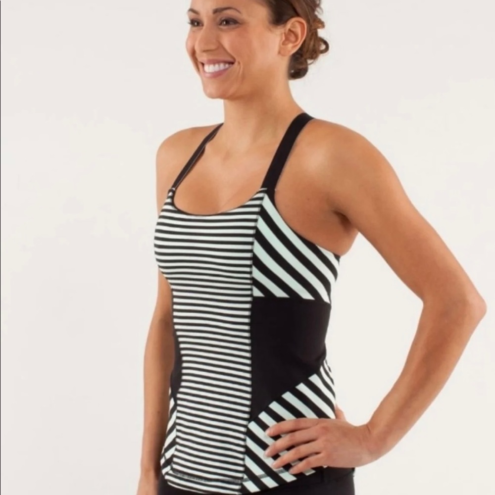 Like new LuLuLemon Work It Out tank—size 6